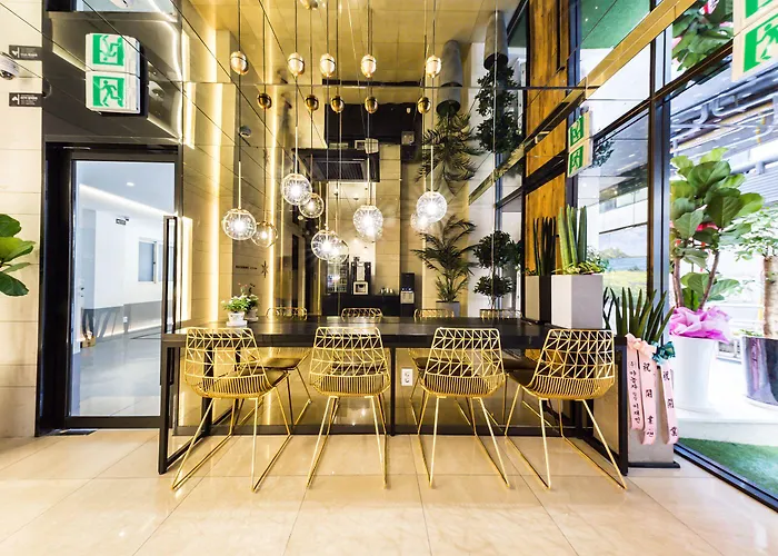 Hotel Forestar Sinchon 2*