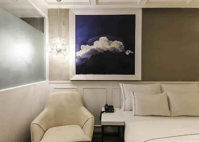 Hotel Forestar Sinchon 2*