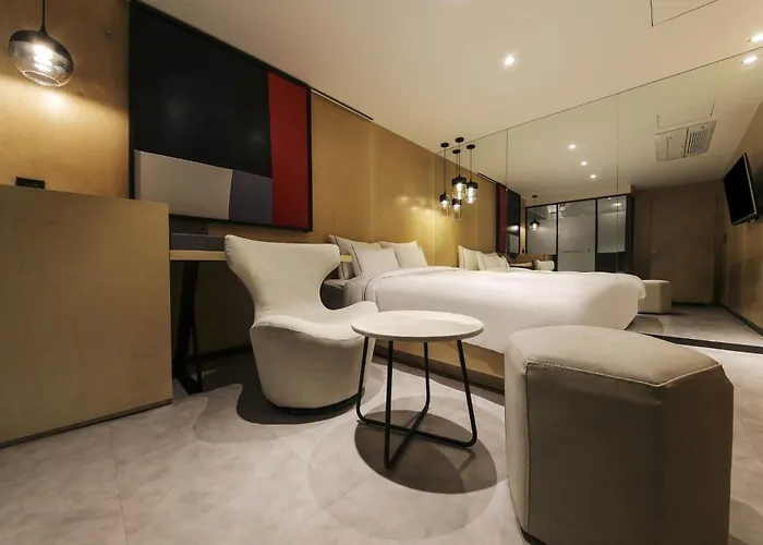 Forestar Sinchon Hotel 2*