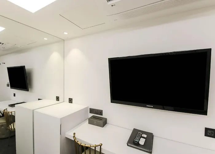 Forestar Sinchon Hotel 2*