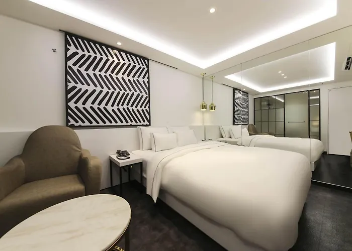 Forestar Sinchon Hotel 2*